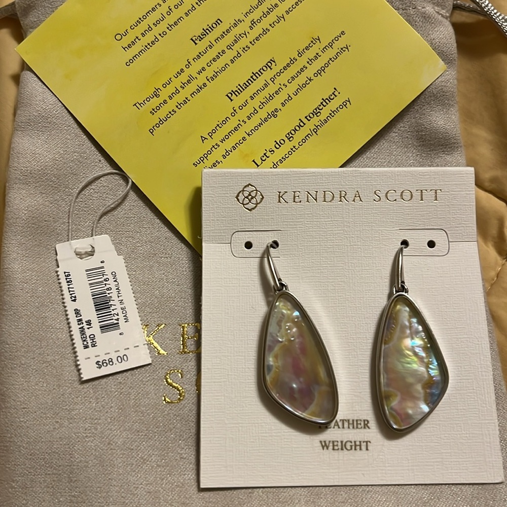 Kendra Scott McKenna earrings - Picture 5 of 5